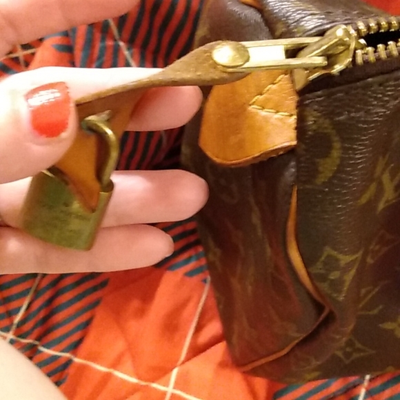 COPY - LOUIS VUITTON SPEEDY BAG - Picture 11 of 17